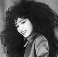 ronnie spector statue